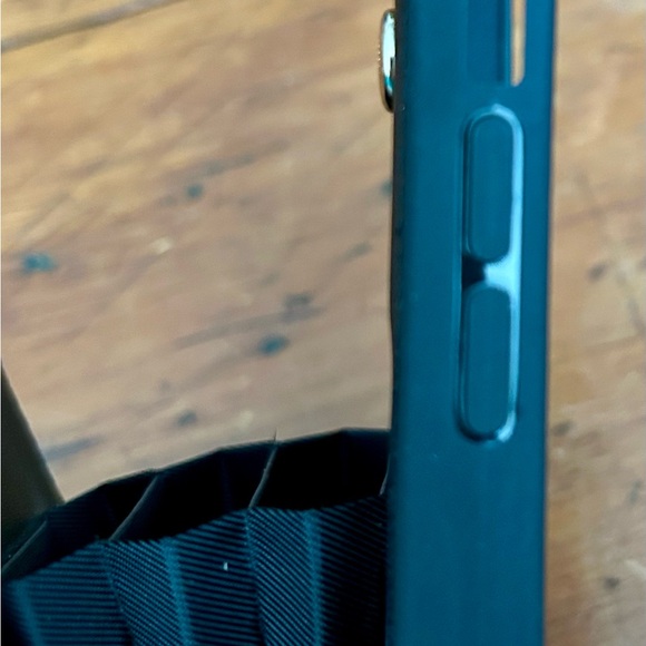 Libra Black Leather Case iPhone 15 RIFD - Picture 5 of 8